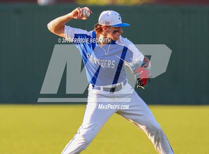 Thumbnail 2 in Pottsboro vs. Van Alstyne (3A Regional Quarterfinal) photogallery.