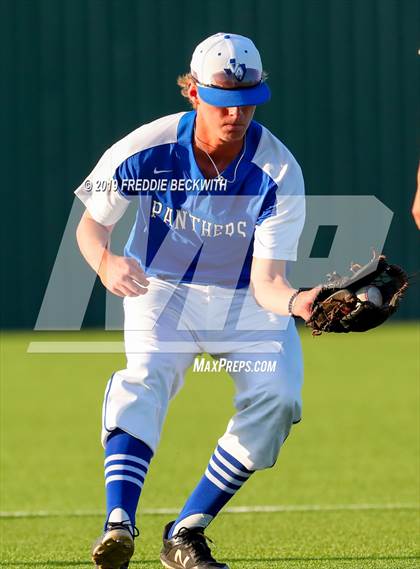 Thumbnail 3 in Pottsboro vs. Van Alstyne (3A Regional Quarterfinal) photogallery.