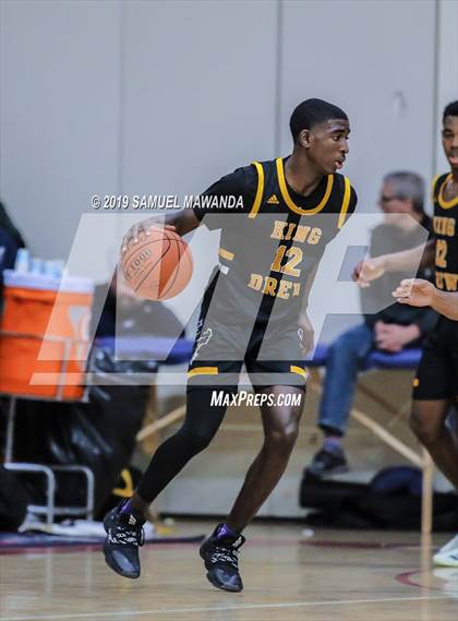 Thumbnail 2 in Fairfax vs. King/Drew (Rose City Roundball Classic) photogallery.
