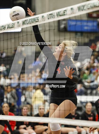 Thumbnail 3 in Pleasant Grove vs. Weber (UHSAA 6A Quarterfinal Loss) photogallery.