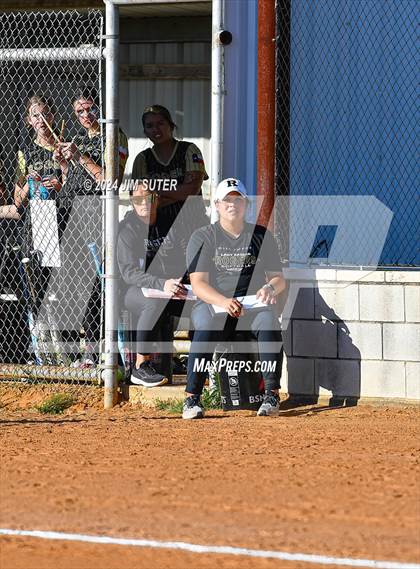 Thumbnail 3 in Lexington vs Rogers photogallery.