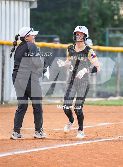 Thumbnail 3 in Lexington vs Rogers photogallery.