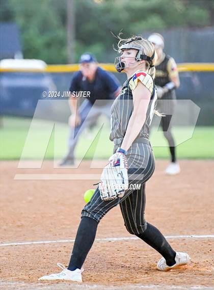 Thumbnail 1 in Lexington vs Rogers photogallery.