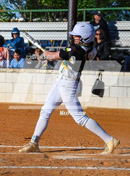 Thumbnail 2 in Lexington vs Rogers photogallery.