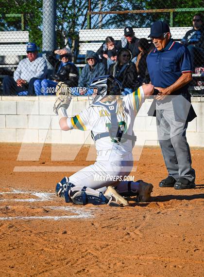 Thumbnail 1 in Lexington vs Rogers photogallery.