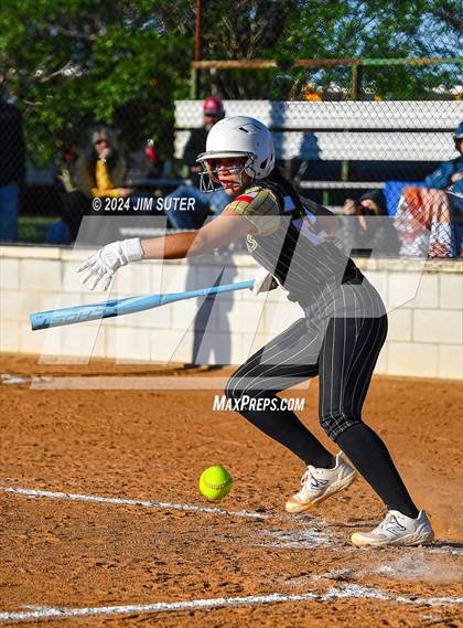 Thumbnail 2 in Lexington vs Rogers photogallery.