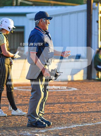 Thumbnail 2 in Lexington vs Rogers photogallery.