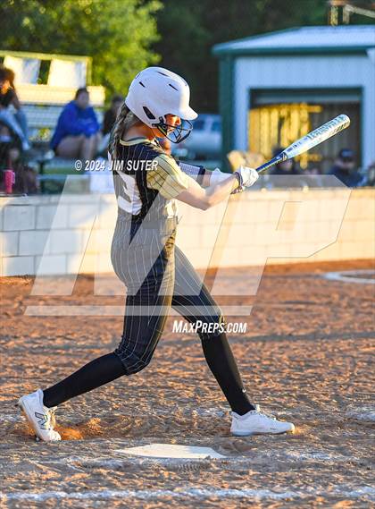 Thumbnail 1 in Lexington vs Rogers photogallery.