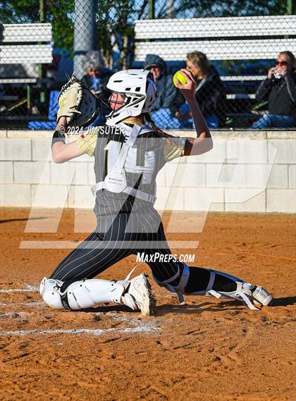 Thumbnail 1 in Lexington vs Rogers photogallery.
