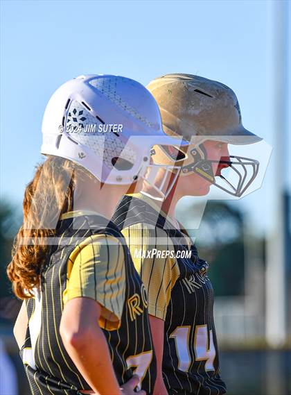 Thumbnail 2 in Lexington vs Rogers photogallery.