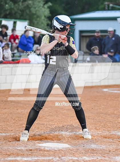 Thumbnail 1 in Lexington vs Rogers photogallery.