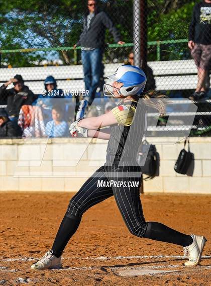 Thumbnail 3 in Lexington vs Rogers photogallery.