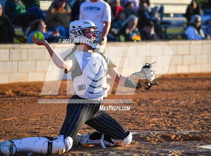 Thumbnail 3 in Lexington vs Rogers photogallery.