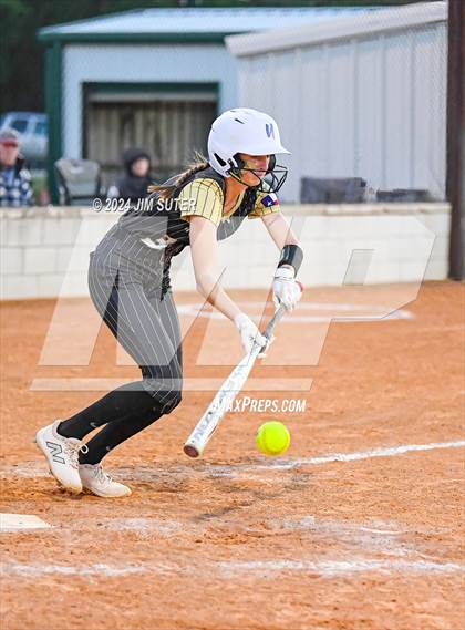 Thumbnail 3 in Lexington vs Rogers photogallery.