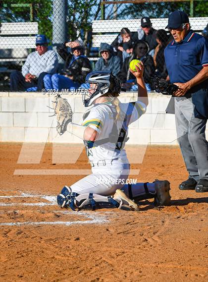 Thumbnail 2 in Lexington vs Rogers photogallery.