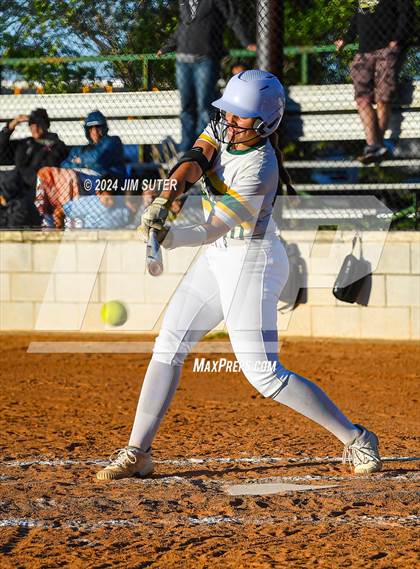 Thumbnail 2 in Lexington vs Rogers photogallery.