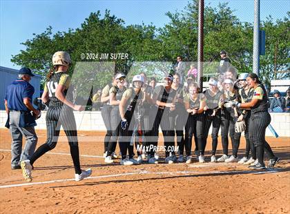 Thumbnail 3 in Lexington vs Rogers photogallery.