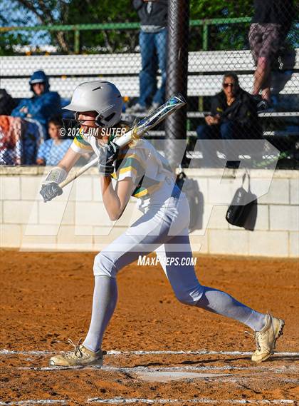 Thumbnail 3 in Lexington vs Rogers photogallery.