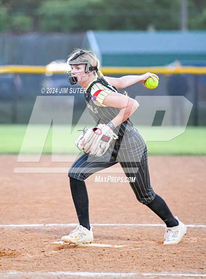 Thumbnail 2 in Lexington vs Rogers photogallery.