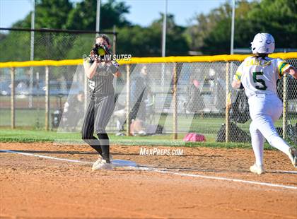 Thumbnail 1 in Lexington vs Rogers photogallery.