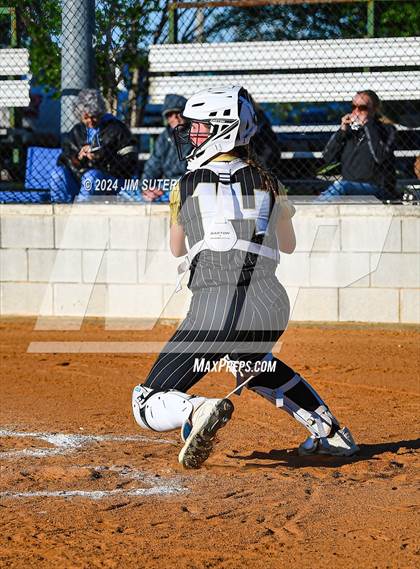 Thumbnail 2 in Lexington vs Rogers photogallery.