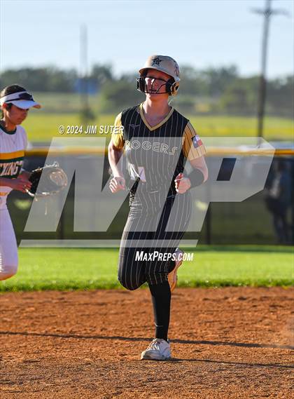 Thumbnail 3 in Lexington vs Rogers photogallery.
