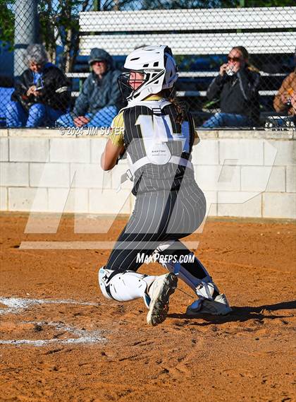 Thumbnail 1 in Lexington vs Rogers photogallery.