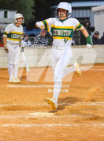 Thumbnail 2 in Lexington vs Rogers photogallery.