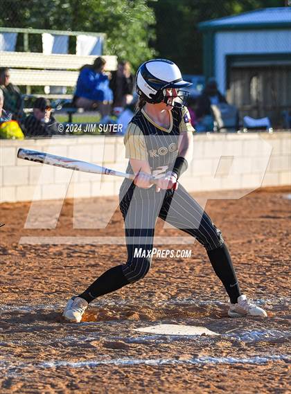 Thumbnail 3 in Lexington vs Rogers photogallery.