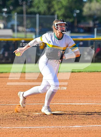 Thumbnail 1 in Lexington vs Rogers photogallery.