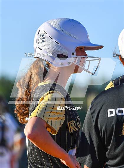 Thumbnail 3 in Lexington vs Rogers photogallery.