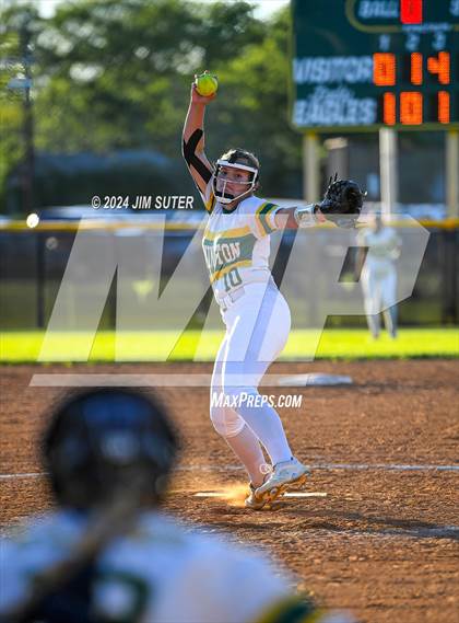 Thumbnail 1 in Lexington vs Rogers photogallery.