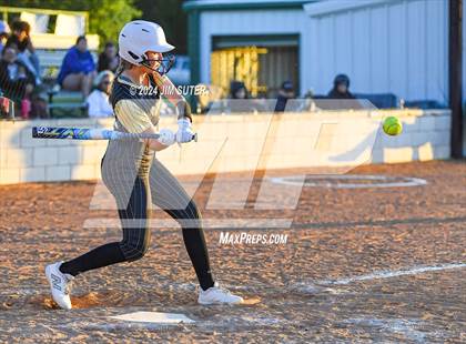 Thumbnail 3 in Lexington vs Rogers photogallery.