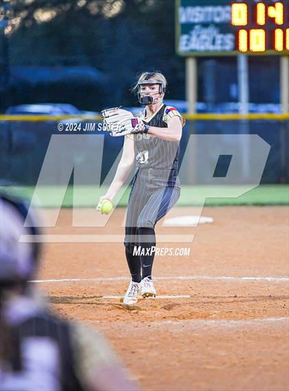Thumbnail 3 in Lexington vs Rogers photogallery.