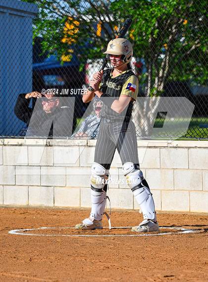 Thumbnail 2 in Lexington vs Rogers photogallery.