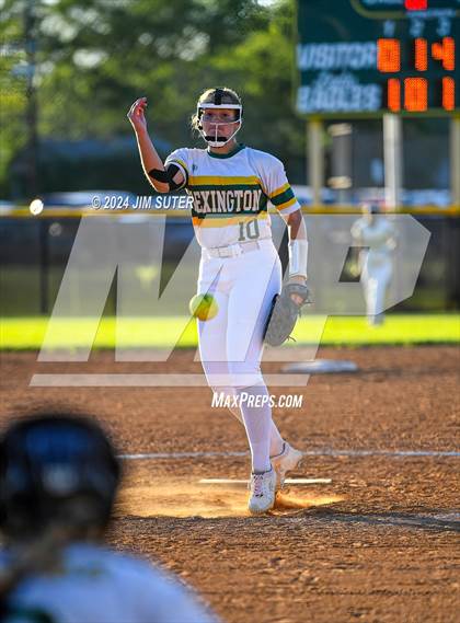 Thumbnail 1 in Lexington vs Rogers photogallery.
