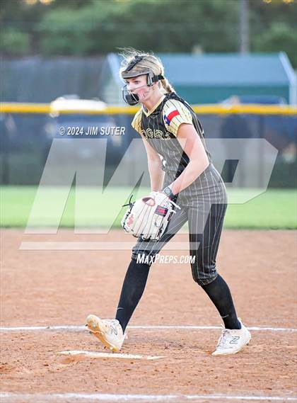 Thumbnail 3 in Lexington vs Rogers photogallery.