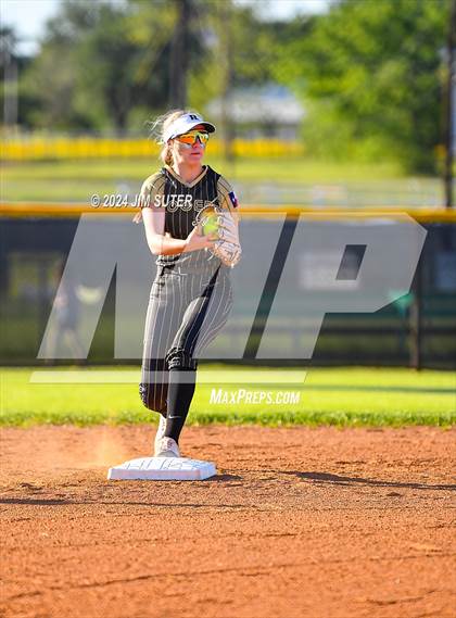 Thumbnail 1 in Lexington vs Rogers photogallery.