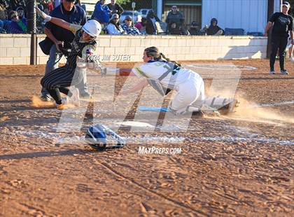Thumbnail 3 in Lexington vs Rogers photogallery.