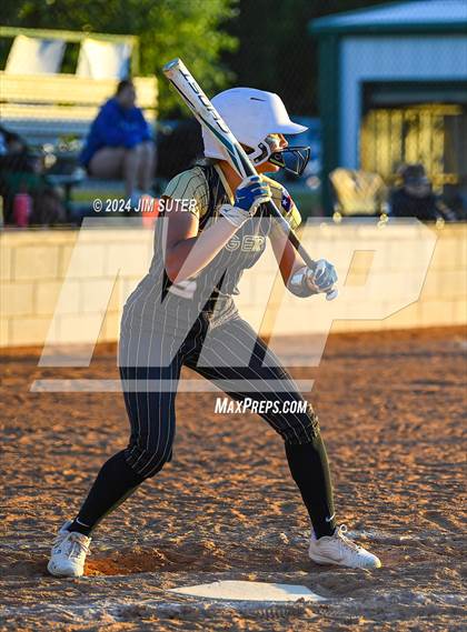 Thumbnail 1 in Lexington vs Rogers photogallery.