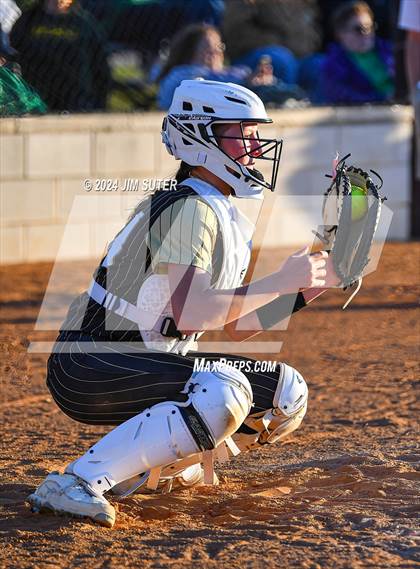 Thumbnail 3 in Lexington vs Rogers photogallery.