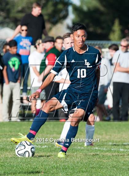 Thumbnail 3 in Smoky Hill vs. Lincoln (CHSAA 1st Round) photogallery.