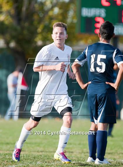 Thumbnail 3 in Smoky Hill vs. Lincoln (CHSAA 1st Round) photogallery.