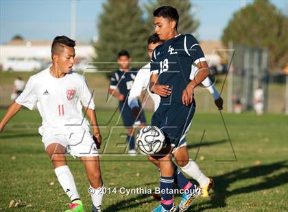 Thumbnail 2 in Smoky Hill vs. Lincoln (CHSAA 1st Round) photogallery.