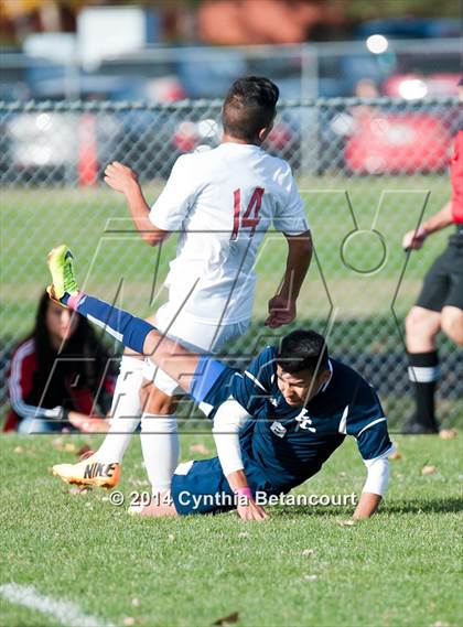 Thumbnail 1 in Smoky Hill vs. Lincoln (CHSAA 1st Round) photogallery.