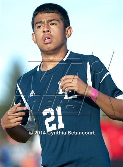 Thumbnail 1 in Smoky Hill vs. Lincoln (CHSAA 1st Round) photogallery.