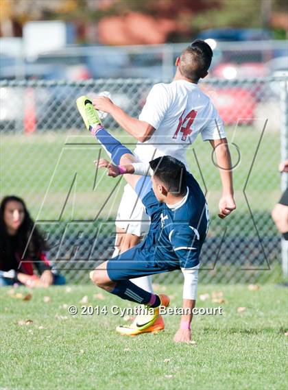 Thumbnail 3 in Smoky Hill vs. Lincoln (CHSAA 1st Round) photogallery.