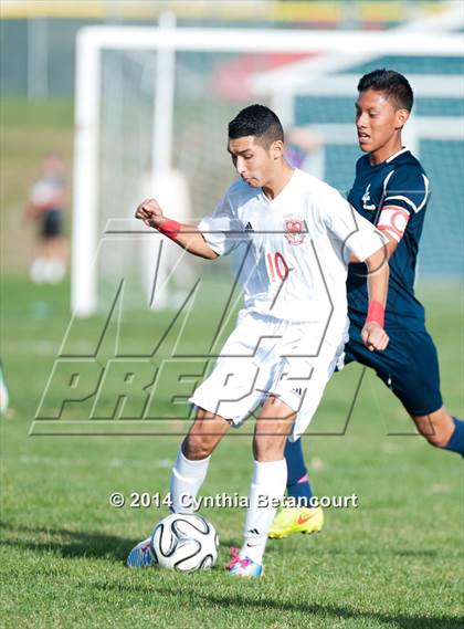 Thumbnail 2 in Smoky Hill vs. Lincoln (CHSAA 1st Round) photogallery.