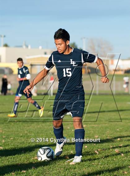 Thumbnail 2 in Smoky Hill vs. Lincoln (CHSAA 1st Round) photogallery.