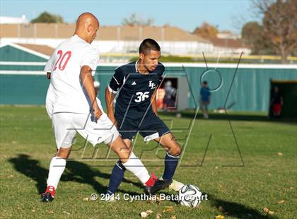 Thumbnail 1 in Smoky Hill vs. Lincoln (CHSAA 1st Round) photogallery.